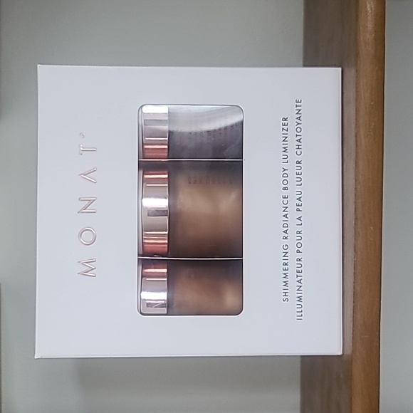 MONAT Shimmering Radiance Body Luminizer - Picture 1 of 3